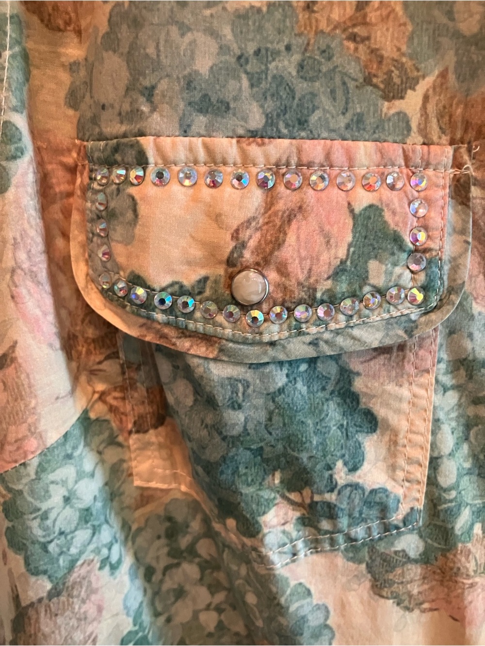 A Rare Bird Lightweight Floral Button-Up Shirt Dress/Jacket in Vintage Hydrangea - Picture 5 of 12